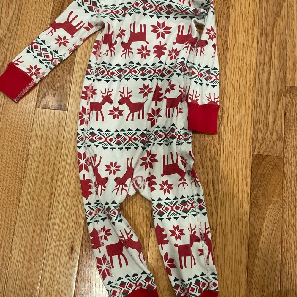 Hanna Andersson Red and Cream Holiday Zip-Up Pajamas